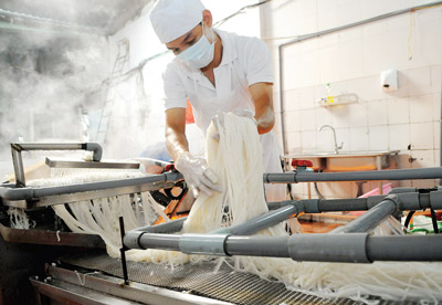 Đăng ký vệ sinh an toàn thực phẩm cho cơ sở sản xuất bún tươi